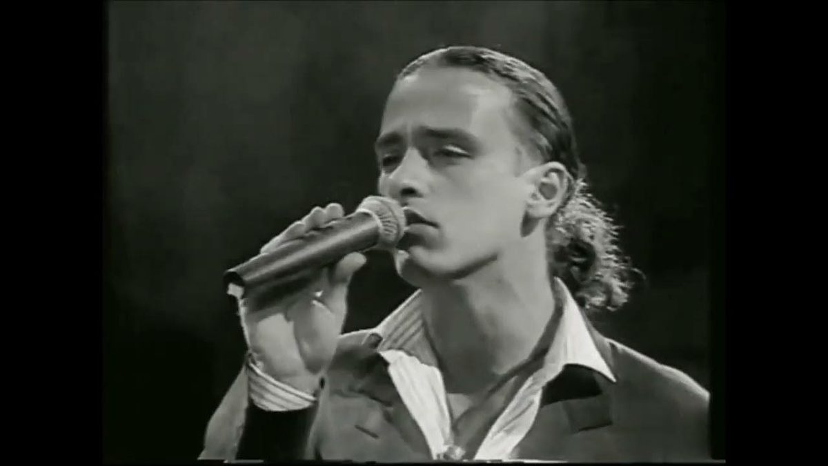 Eros Ramazzotti: dalla periferia alla conquista del mondo — foto anni 80 e 90