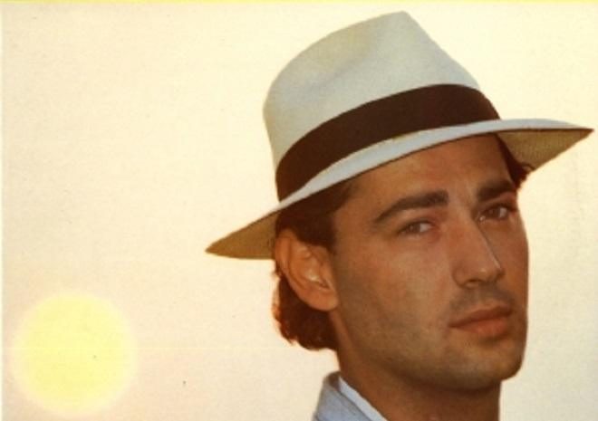 Luca Carboni: quando "Silvia lo sai" divenne un inno generazionale — foto anni 80 e 90