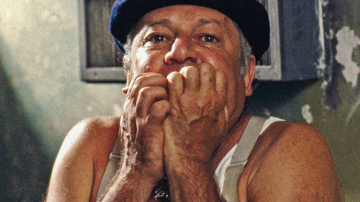 Fantozzi: lo specchio grottesco dell’italiano medio — foto anni 80 e 90