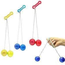 Clackers: le sfere dell'adrenalina che fecero tremare i polsi degli anni '80 — foto anni 80 e 90