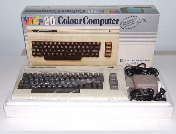 Commodore VIC-20 e Commodore 64: l'inizio della magia a portata di mano — foto anni 80 e 90
