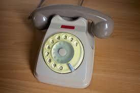 Il telefono con rotore: quando ogni numero aveva il suo tempo — foto anni 80 e 90